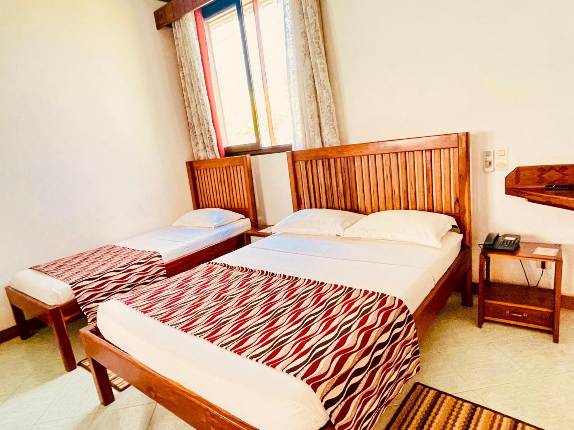 Le Nouvel Eden Hotel Toliara Kültér fotó